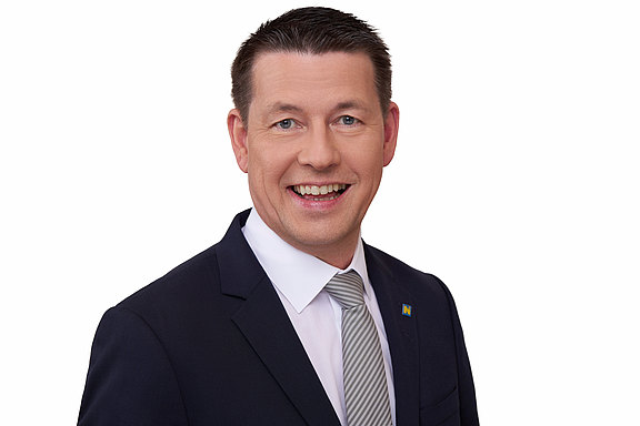Portrait_Hackl.jpg 